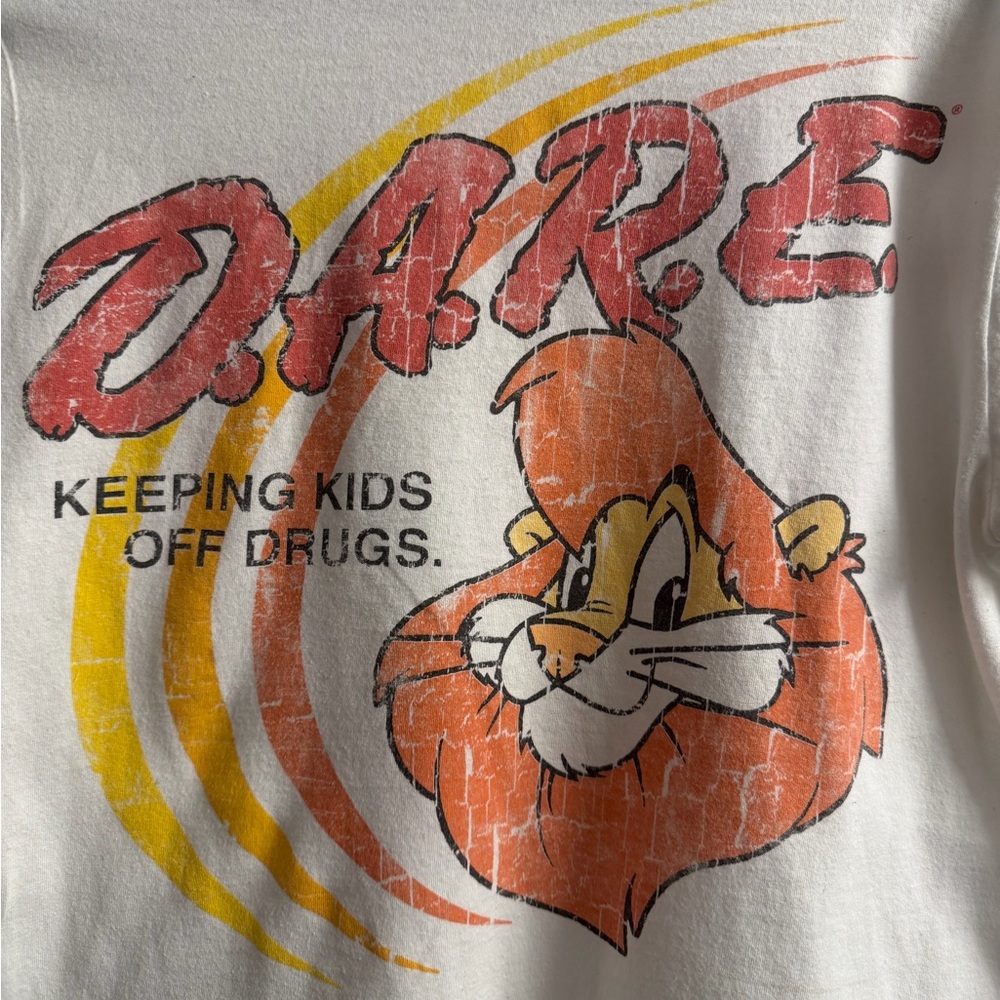 D.A.R.E Original Vintage 80’s tee Featuring Daren The Lion Size M. RARE. - Picture 3 of 10